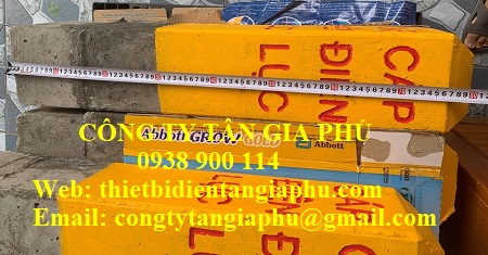 Cọc cáp điện lực bằng bê tông không chân đế