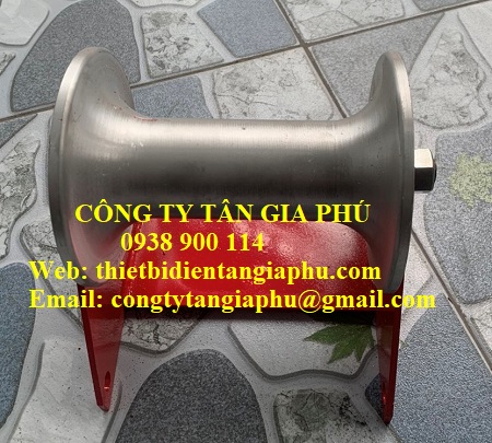 Con lăn kéo cáp điện